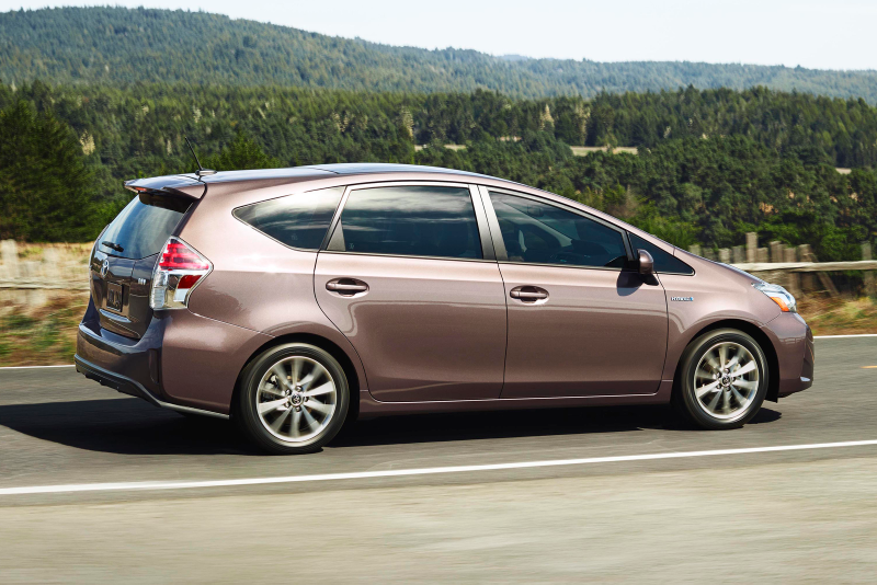 Illustration for article titled Minivans for sale in Canada, ranked.